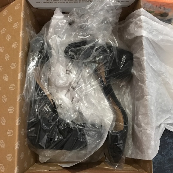 Sandal - Picture 4 of 4